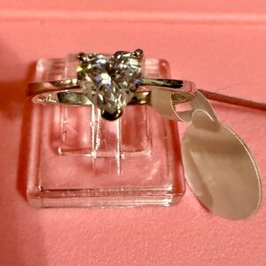 NWT Heart Shaped 1.00 CT Engagement Ring Sterling Silver Size 7